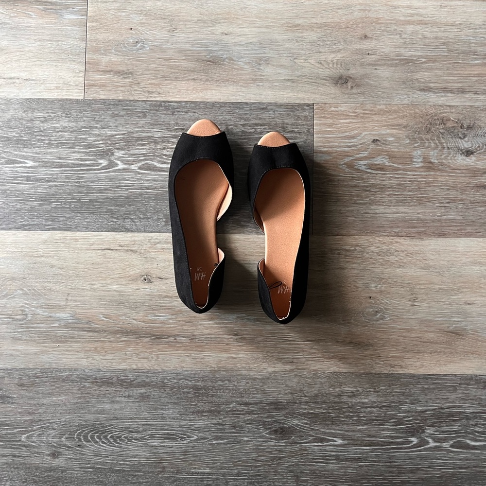 H&M black open toe flats
